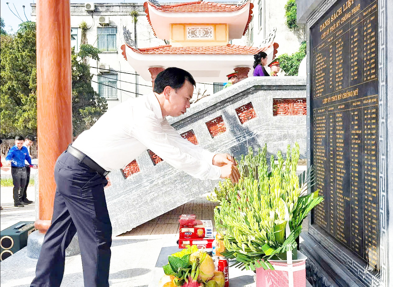 Anh-tin-bai